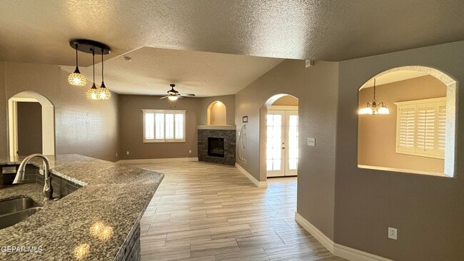 Building Photo - 14193 Honey Point Dr