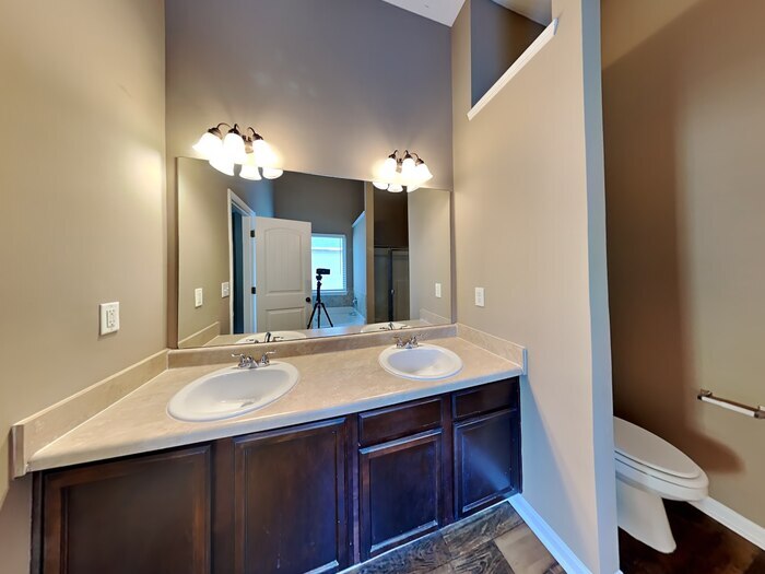 Building Photo - 4885 Medlock Trail Ct SW