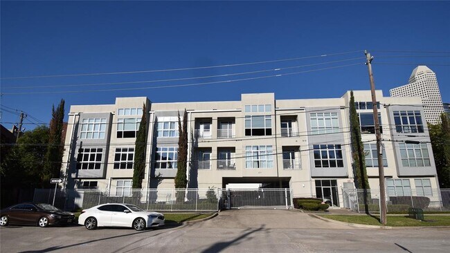Building Photo - 207 Pierce St