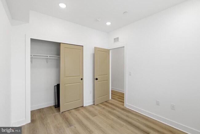Building Photo - 2534 N 11th St
