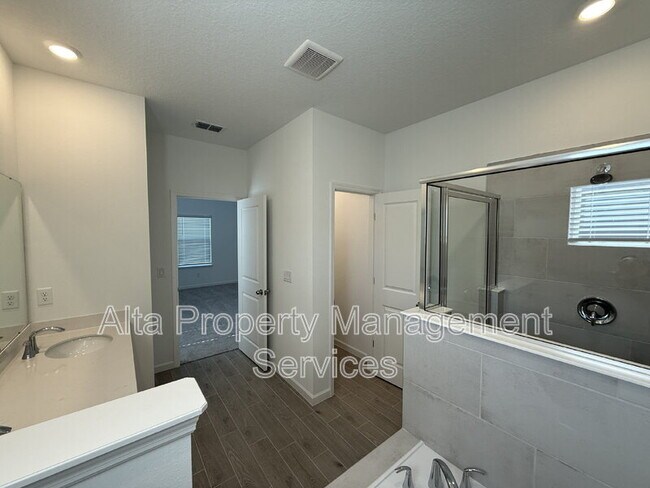 Building Photo - 8205 Horsebit Cir