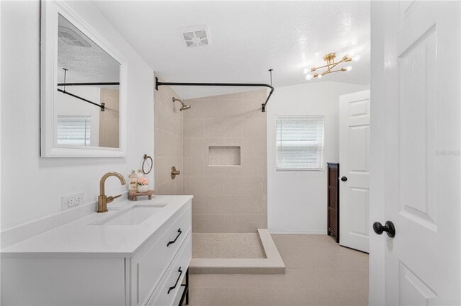 Building Photo - 4218 Lake Hancock Rd