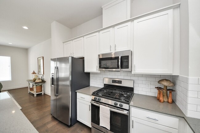 Building Photo - 4810 Martin Oaks Ln