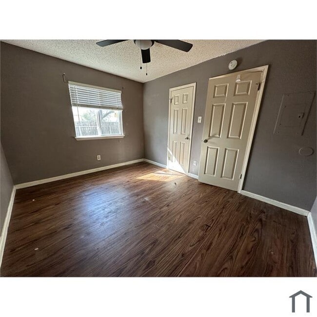 Building Photo - 3302 Vintage Hills Cove