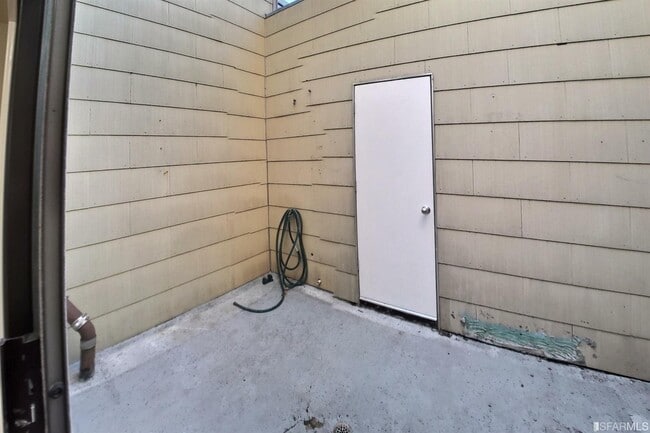 Building Photo - 1267 9th Ave