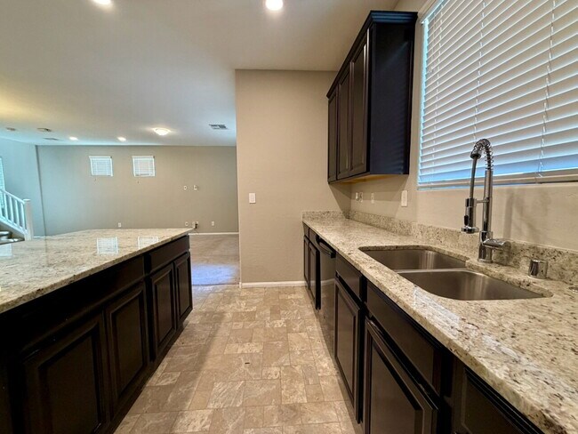 Building Photo - TWO STORY 3 BED 2.5 BATH HOME WITH SOLAR.
