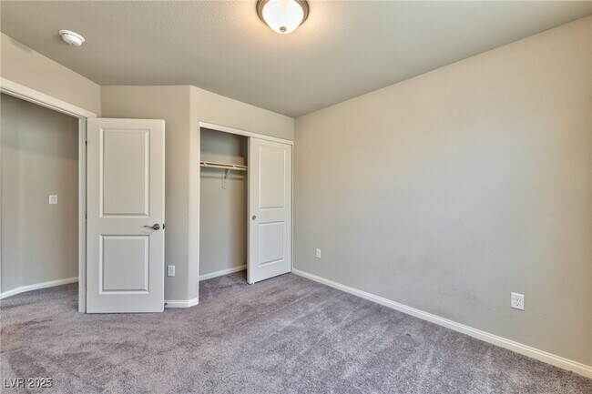 Building Photo - 3939 Lambent Ave