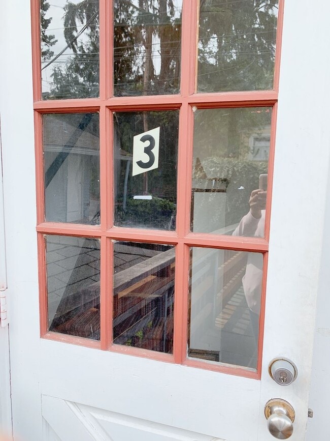 Building Photo - 1030 N Garden St