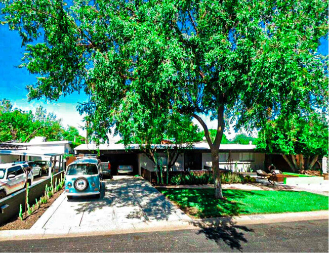 Primary Photo - 5744 N 10th Pl