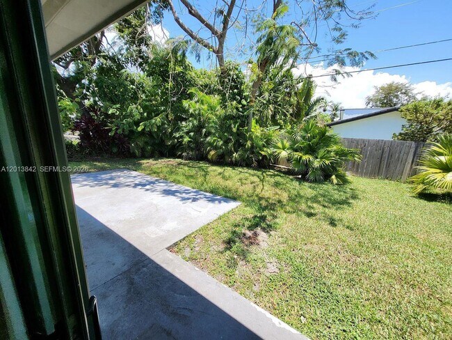 Building Photo - 8575 SW 125th St