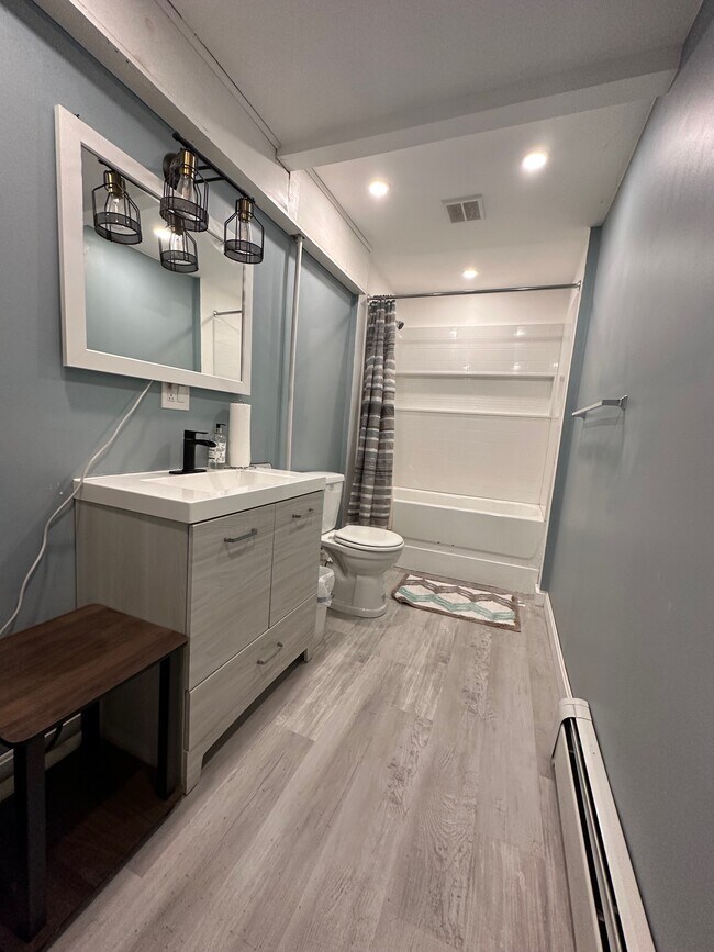 Building Photo - 9 Old Etna Rd