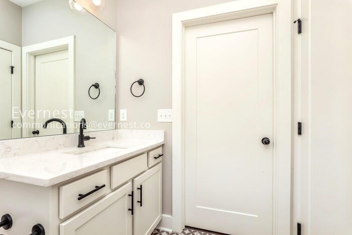 Building Photo - 208 Thompson Park Dr