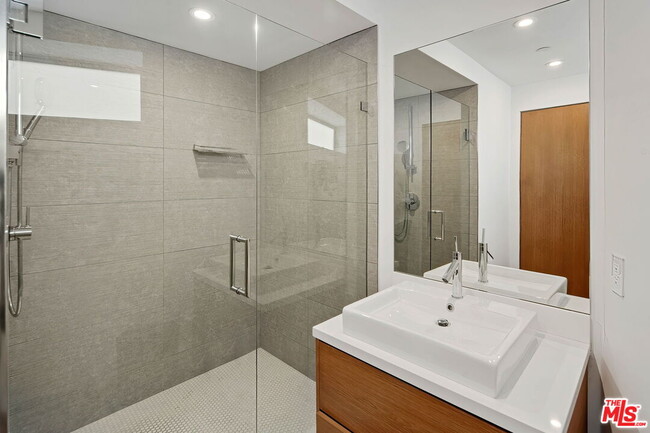 Building Photo - 17405 Castellammare Dr