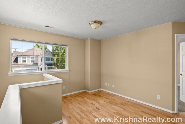 Building Photo - Beautiful  3BD* 2.5 BA* Single Family Home...