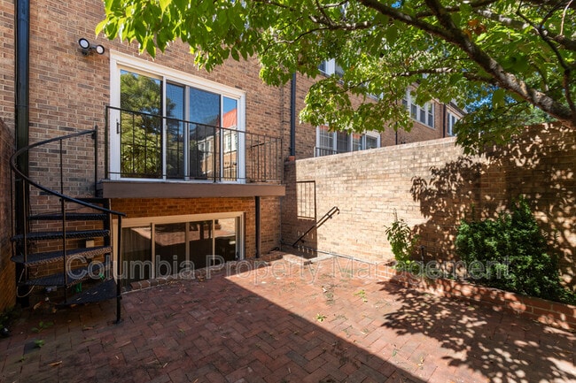 Building Photo - 706 6th St SW