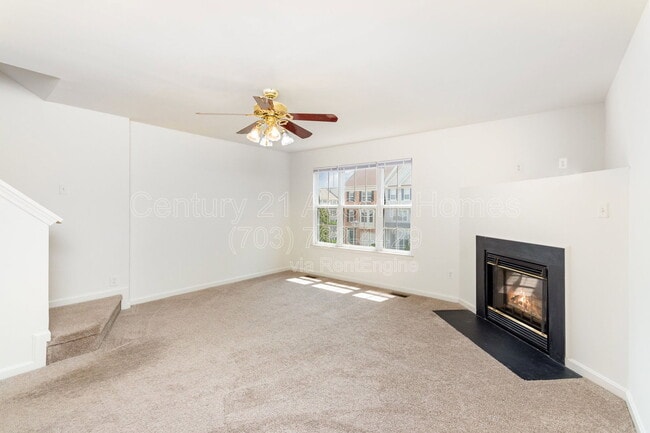 Building Photo - 45425 Clarkes Crossing Square