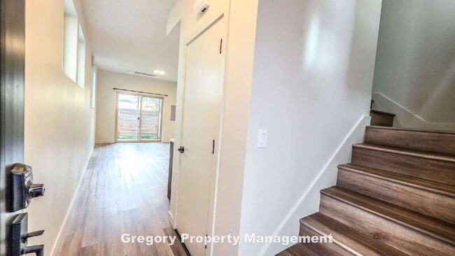 Building Photo - 4425 Meridian Ave N