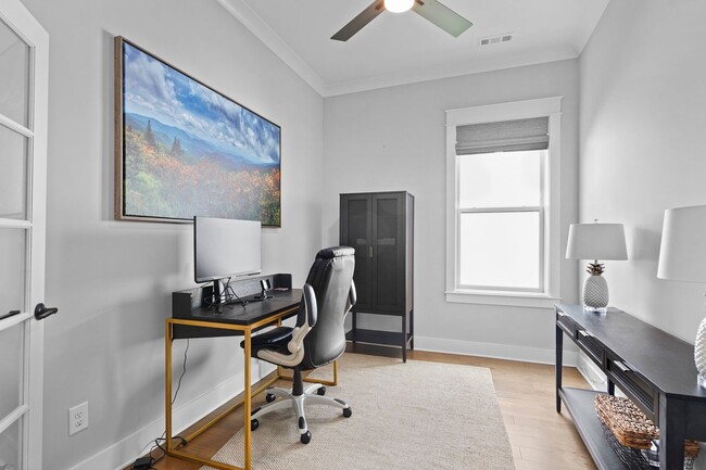Building Photo - 3016 Whitstable Ct
