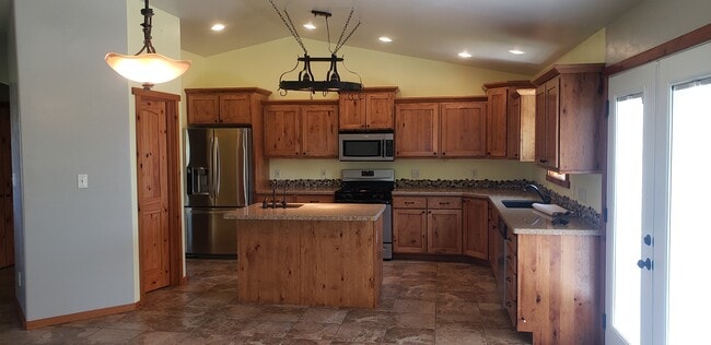 Building Photo - 1473 Valley Steppe Dr