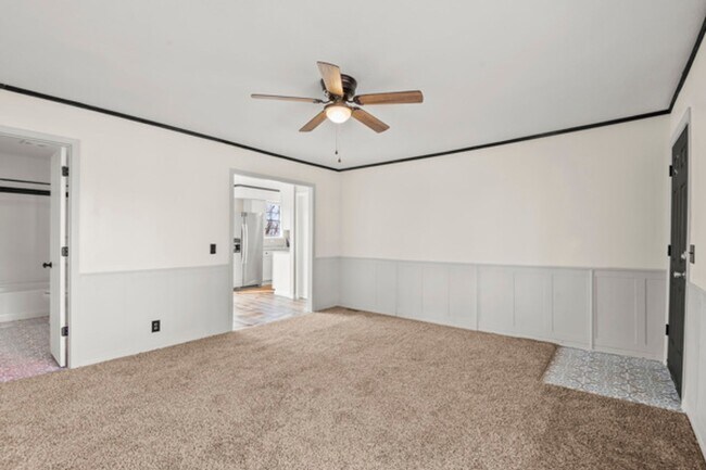 Building Photo - 246 SE 101st Rd