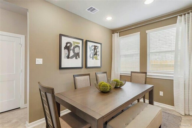 Building Photo - 12310 Pinyon Bend Dr