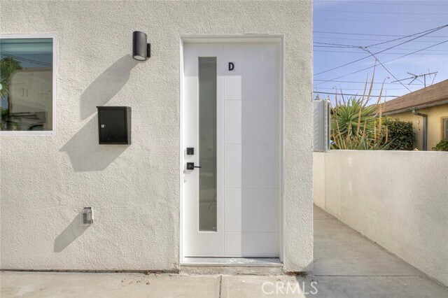 Building Photo - 1070 Allen Ave