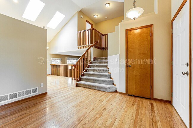 Building Photo - 2329 Alpha Ct