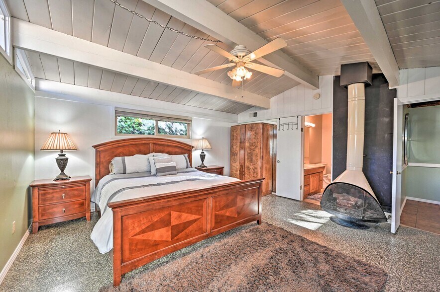 Master Bedroom - 2139 Torrey Pines Rd