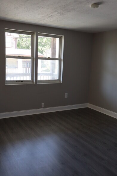 Building Photo - 346 McKinley Ave