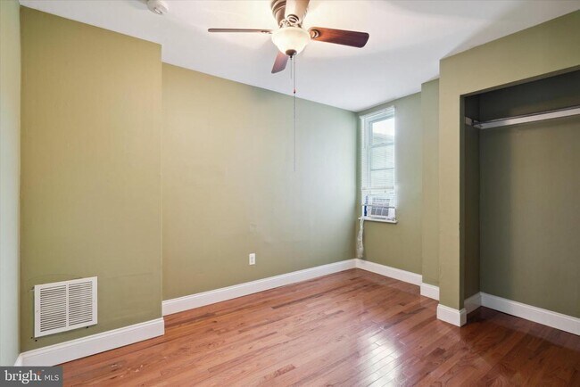 Building Photo - 1723 Willington St