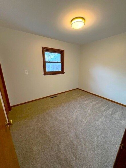 Bedroom 1 - 2350 N Eastman Rd