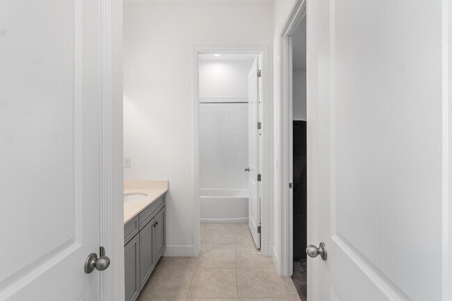 Building Photo - 7531 Mandarin Grv Wy