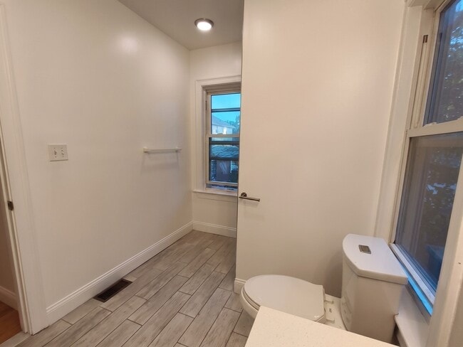 Building Photo - 135 Safford St