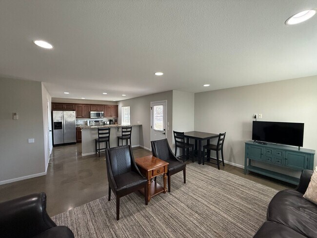 Building Photo - Nowells Subdivision Town Homes - Fully Furnished and Utilities Included