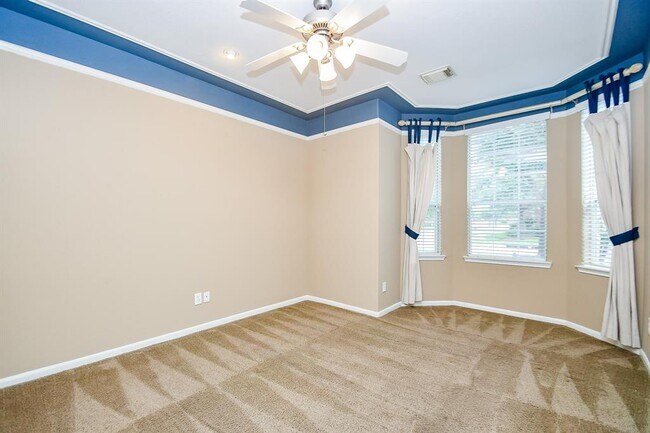 Building Photo - 20123 Jasper Oaks Dr