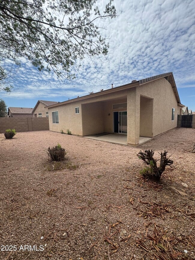 Building Photo - 6511 S 5th Way