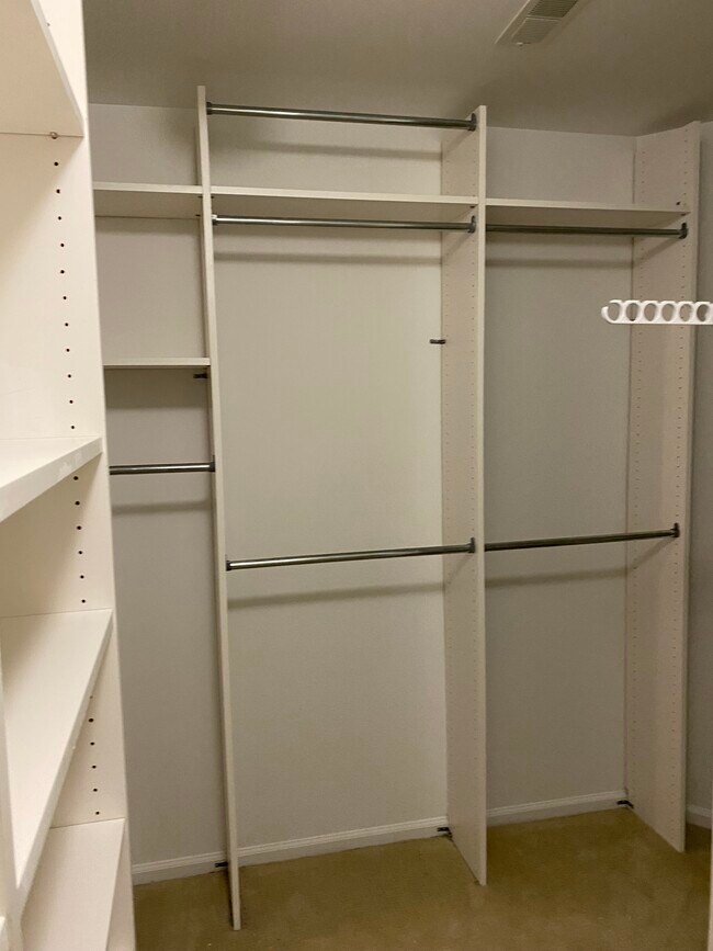 Building Photo - 5708 Governors Pond Cir