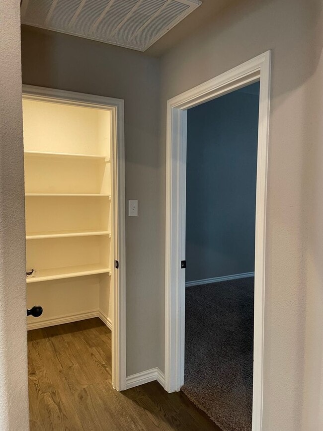 Building Photo - Available Now | Beautiful Single-Story 4 Bed, 2.5 Bath | Covered Patio | Close to Fort Cavazos | ...