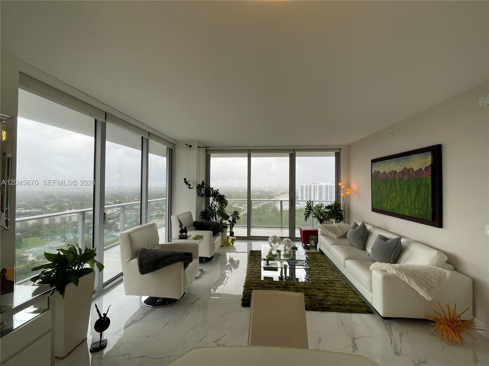 Building Photo - 16385 Biscayne Blvd