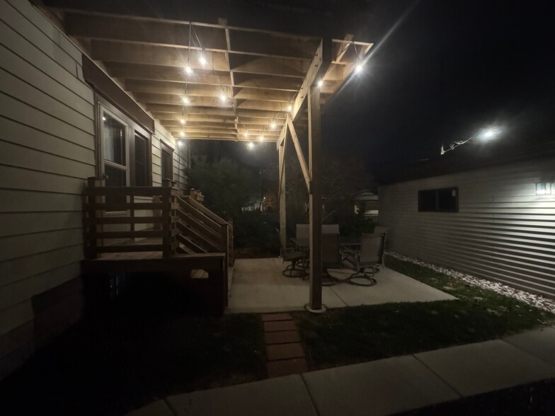 Building Photo - 2516 S Brisbane Ave