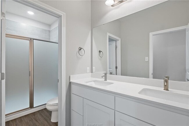 Building Photo - 2509 Shady Rte Ln