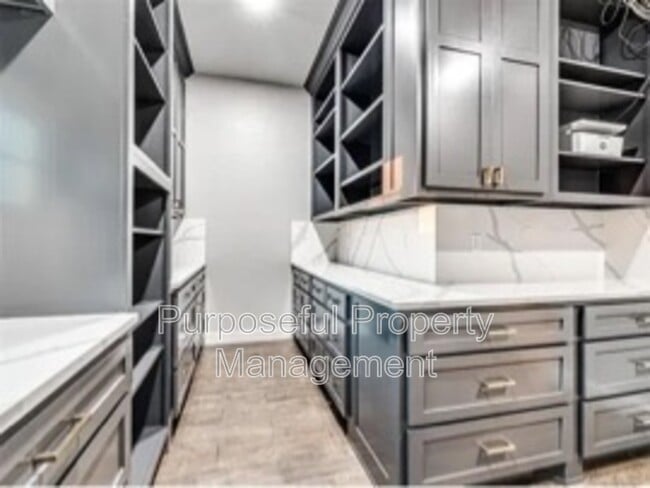 Building Photo - 115 Weaver Rd