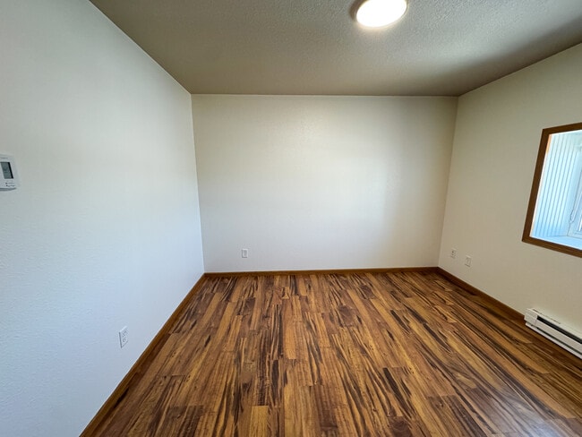 Building Photo - Theater Apartments Beulah