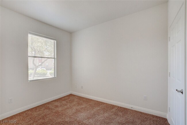 Building Photo - 8000 W Badura Ave