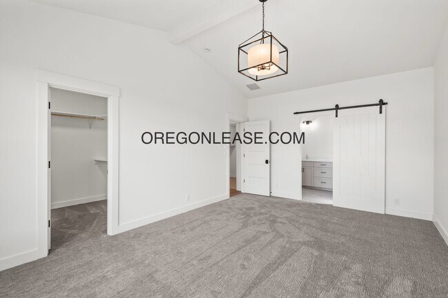 Building Photo - Gorgeous New Construction in Brand New Veneta Subdivision