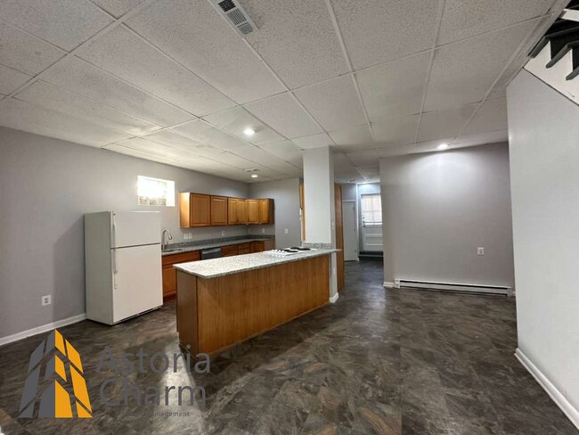 Building Photo - 3519 Rosekemp Ave