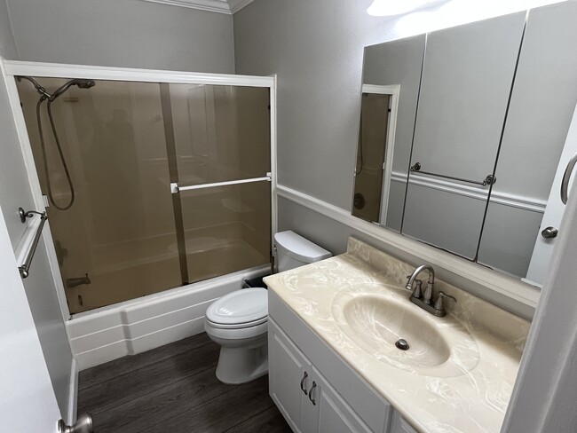 Bathroom - 2530 Clairemont Dr