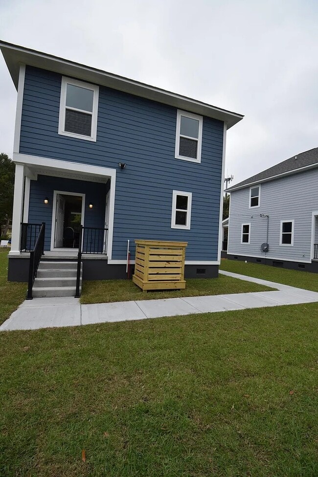 Building Photo - 1907 Grayson St