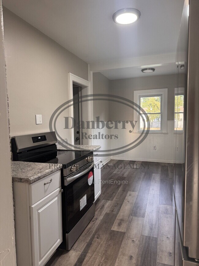 Building Photo - 5930 Acoma Dr