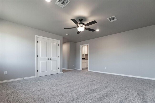 Building Photo - Very Nice 4 Bedroom, 3 Bathroom 3 Car Garage Home with Storm Shelter